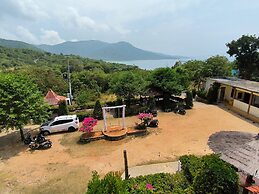 Sunrise Sea Hill Cottages