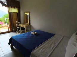 Sunrise Sea Hill Cottages