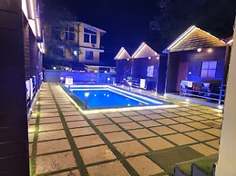 Wood House Beach Resort