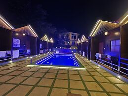 Wood House Beach Resort