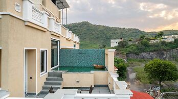 Downtown The Hills Collective