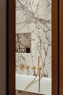 Luxurious & Newly Refurbished Apartment - Champs Elysees