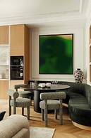 Luxurious & Newly Refurbished Apartment - Champs Elysees