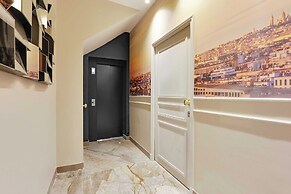 Modern Apartment & Terrace - 2br/6p - Near Nation