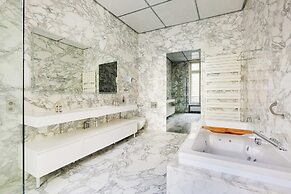 Exceptional Property - 4br/12p - Parc Monceau