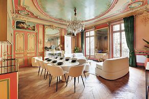 Exceptional Property - 4br/12p - Parc Monceau