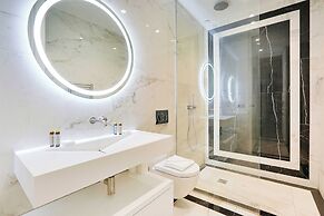 Exceptional Property - 4br/12p - Parc Monceau