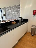 Stunning Park View Quartermile Apartment Close Proximity to Castle & U