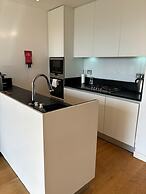 Stunning Park View Quartermile Apartment Close Proximity to Castle & U