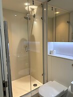 Stunning Park View Quartermile Apartment Close Proximity to Castle & U