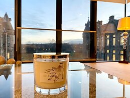 Stunning Park View Quartermile Apartment Close Proximity to Castle & U