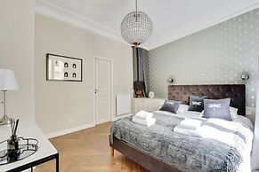 Charming Apartment - 1br/4p - Place Victor Hugo