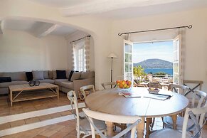 Magnificent House With Swimming Pool - 5br/10p - Gassin