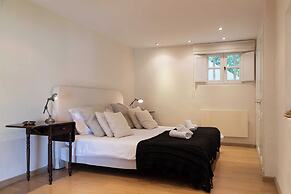 Magnificent House With Swimming Pool - 5br/10p - Gassin