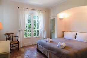 Magnificent House With Swimming Pool - 5br/10p - Gassin