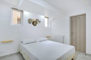 Appartement in the Heart of Paris Canal de L'ourq/crimee