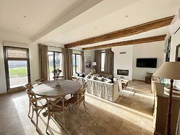 Maison Castel - A Haven of Peace Near Deauville