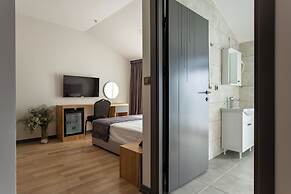 ATM Suite Hotel