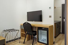 ATM Suite Hotel
