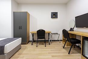 ATM Suite Hotel