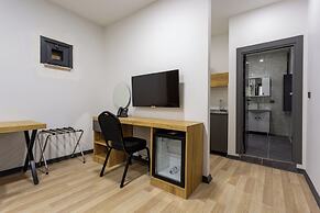ATM Suite Hotel
