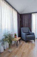 ATM Suite Hotel