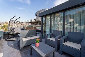 ATM Suite Hotel