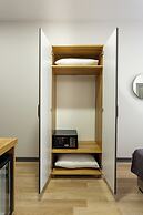 ATM Suite Hotel