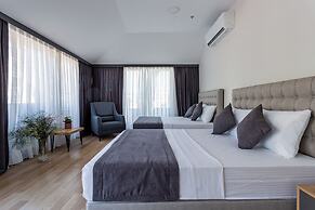 ATM Suite Hotel