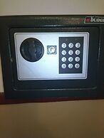 Center Apartment With Private Yard D11