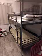 Center Apartment With Private Yard D11