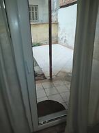 Center Apartment With Private Yard D11