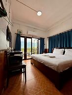 Domon Riverside Hotel