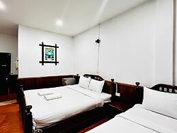 Domon Riverside Hotel