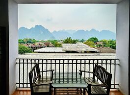 Domon Riverside Hotel