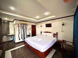 Domon Riverside Hotel