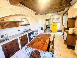 Spoleto Poolside - Sleeps 24