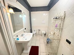 Spoleto Poolside - Sleeps 24