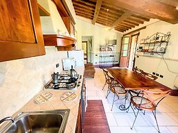 Spoleto Poolside - Sleeps 24