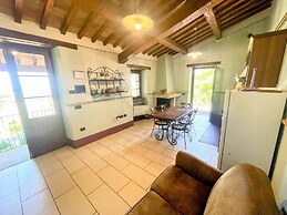 Spoleto Poolside - Sleeps 24