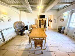 Spoleto Poolside - Sleeps 24