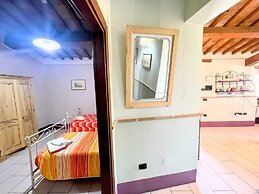 Spoleto Poolside - Sleeps 24