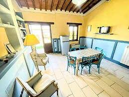 Spoleto Poolside - Sleeps 24
