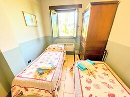 Spoleto Poolside - Sleeps 24