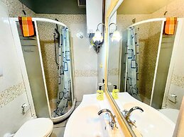 Spoleto Poolside - Sleeps 24