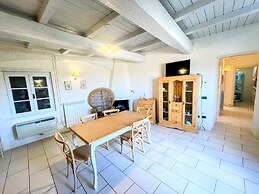 Spoleto Poolside - Sleeps 24