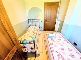 Spoleto Poolside - Sleeps 24