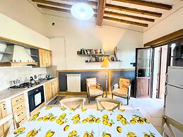 Spoleto Poolside - Sleeps 24