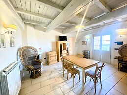Spoleto Poolside - Sleeps 24