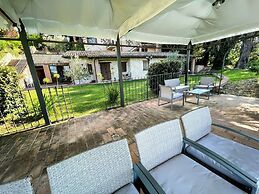 Spoleto Poolside - Sleeps 24